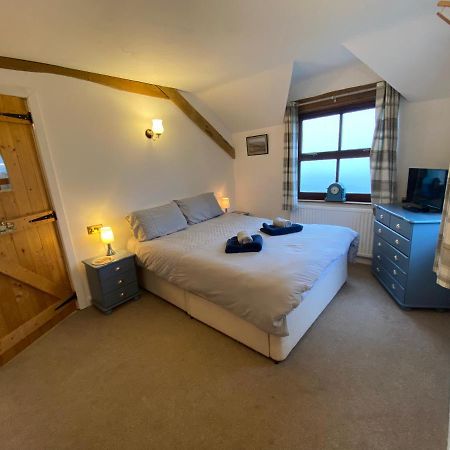 Beautiful Secluded Farmhouse With Hot Tub Barmouth Exterior photo