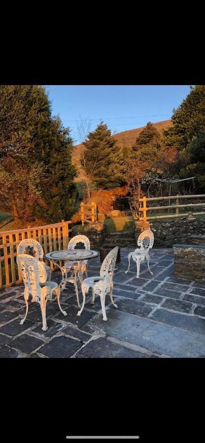 Beautiful Secluded Farmhouse With Hot Tub Barmouth Exterior photo