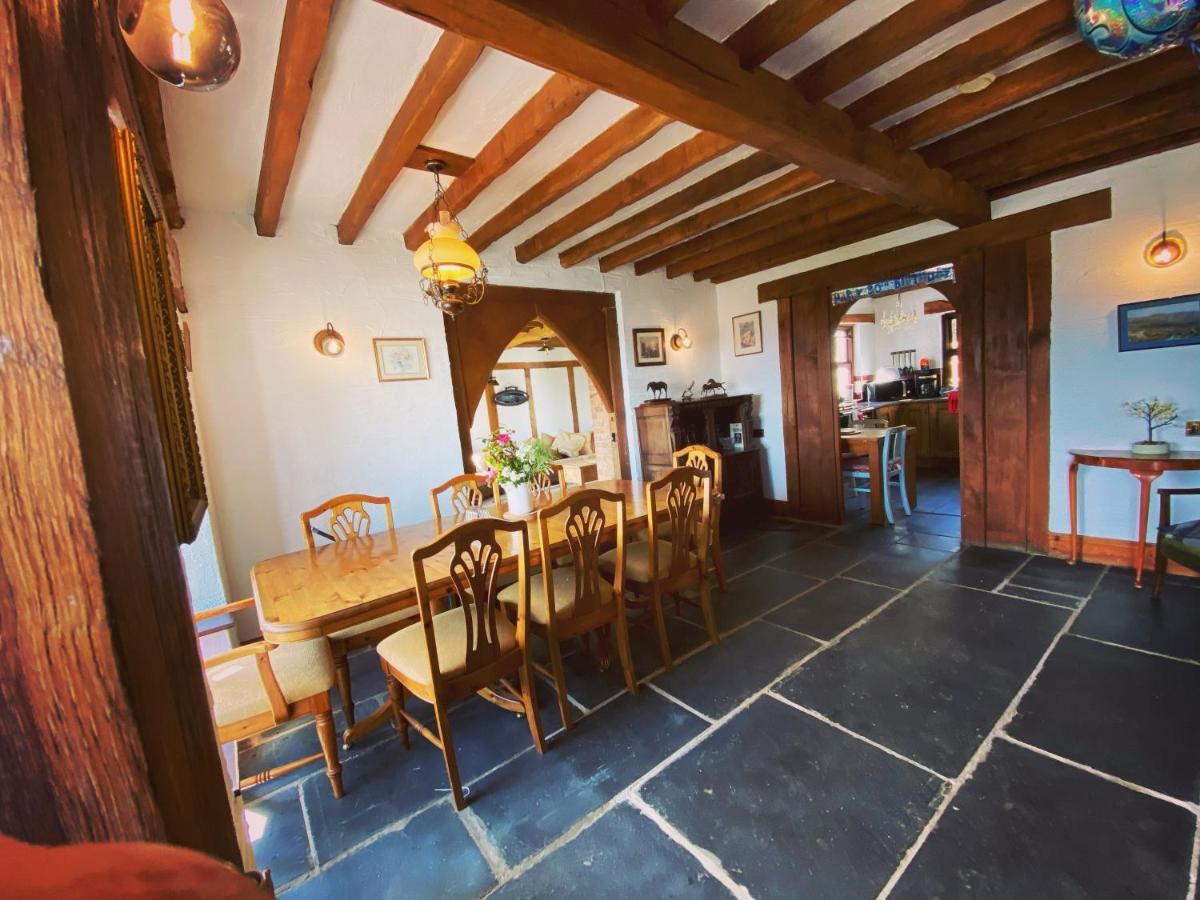 Beautiful Secluded Farmhouse With Hot Tub Barmouth Exterior photo