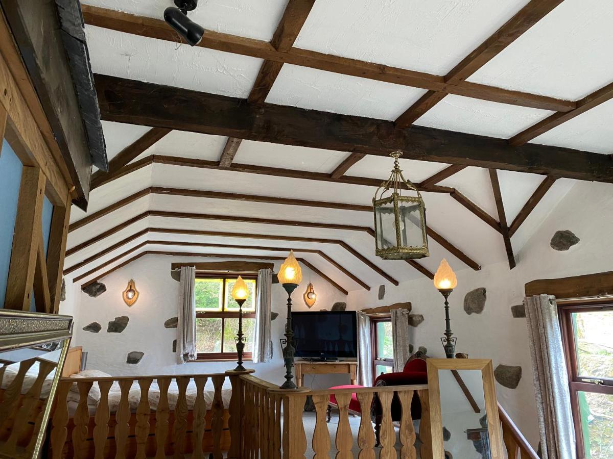 Beautiful Secluded Farmhouse With Hot Tub Barmouth Exterior photo