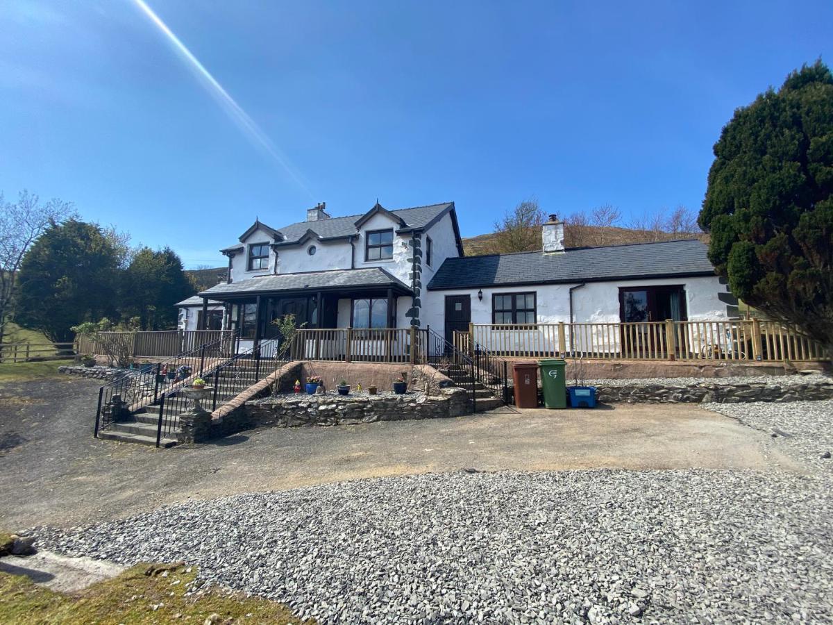 Beautiful Secluded Farmhouse With Hot Tub Barmouth Exterior photo