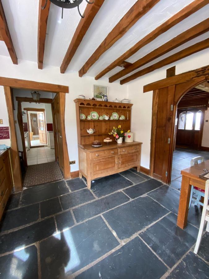 Beautiful Secluded Farmhouse With Hot Tub Barmouth Exterior photo