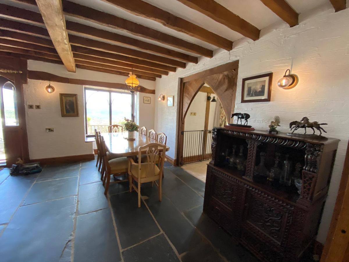 Beautiful Secluded Farmhouse With Hot Tub Barmouth Exterior photo