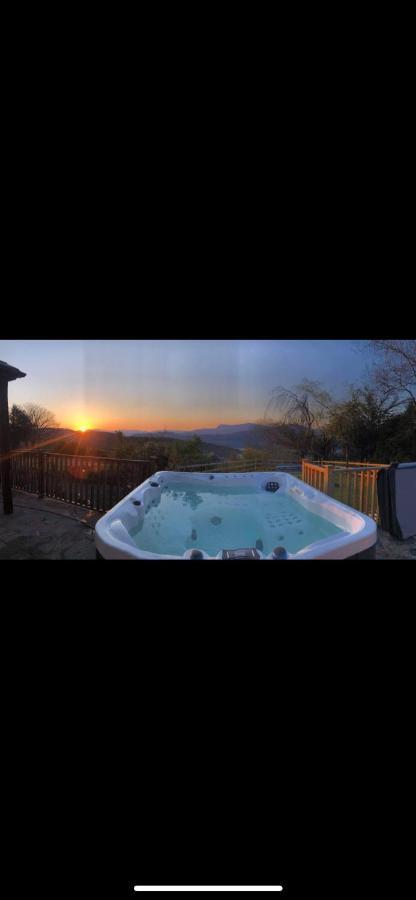Beautiful Secluded Farmhouse With Hot Tub Barmouth Exterior photo