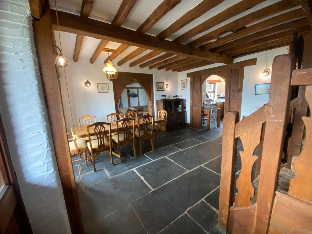 Beautiful Secluded Farmhouse With Hot Tub Barmouth Exterior photo